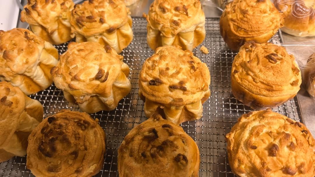 香香软软的杏仁核桃小包子