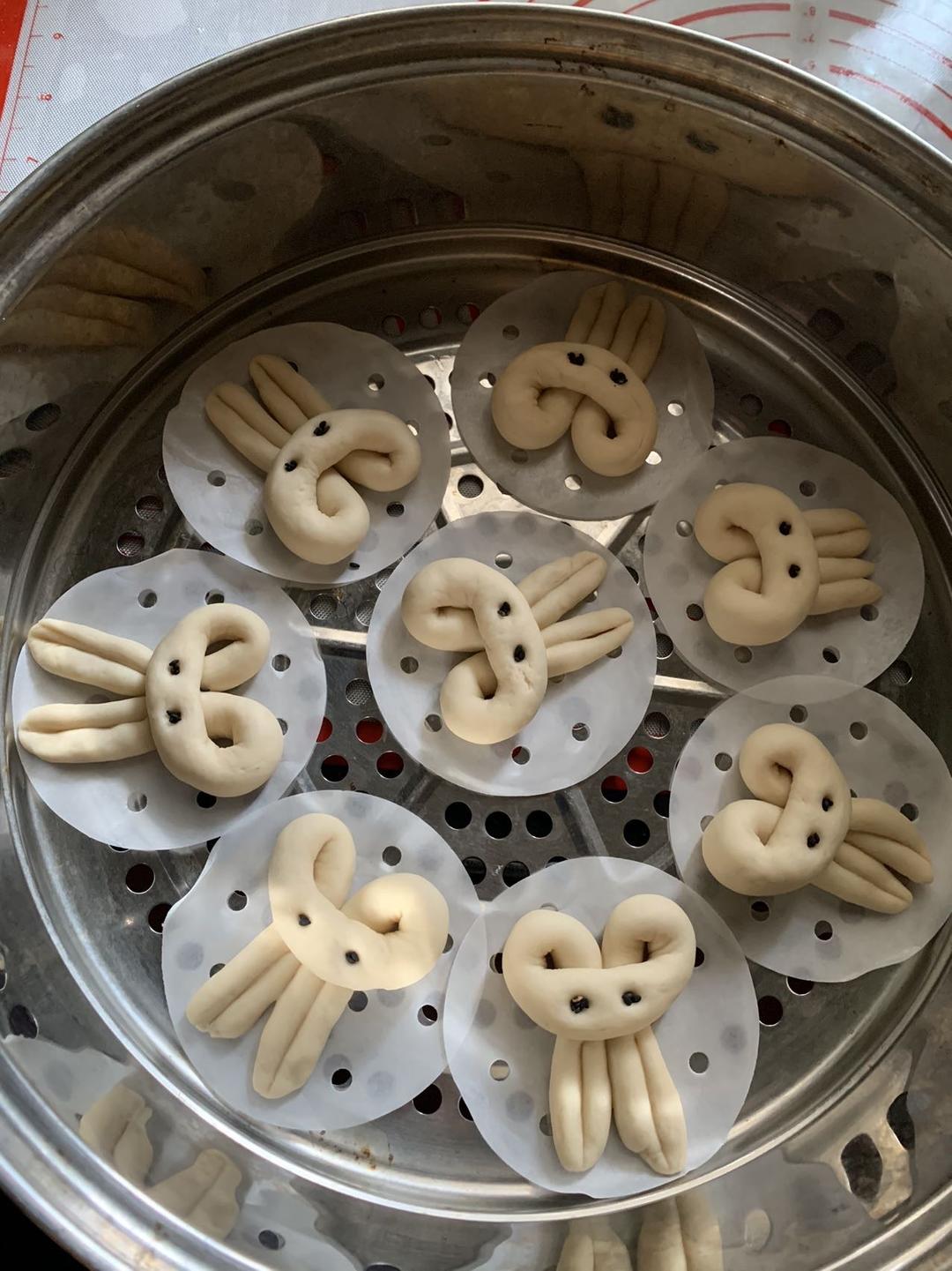 适合新手的蠢萌兔子馒头（面包机揉面）