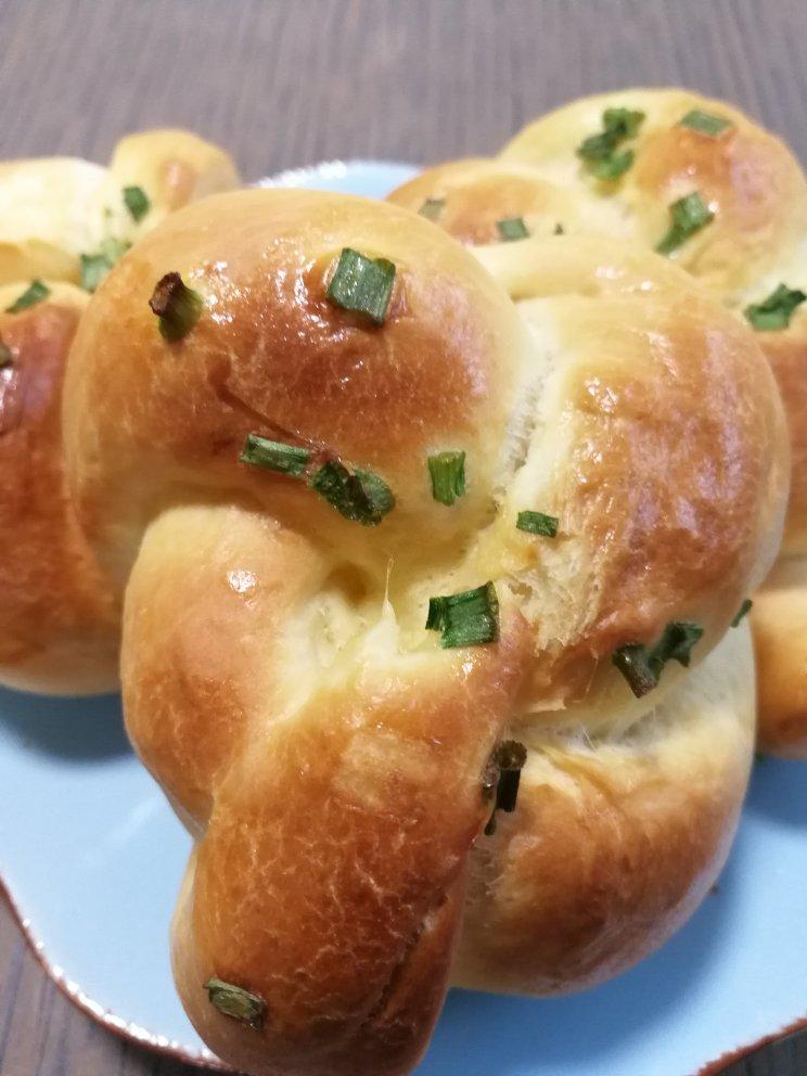 葱香咸味小面包