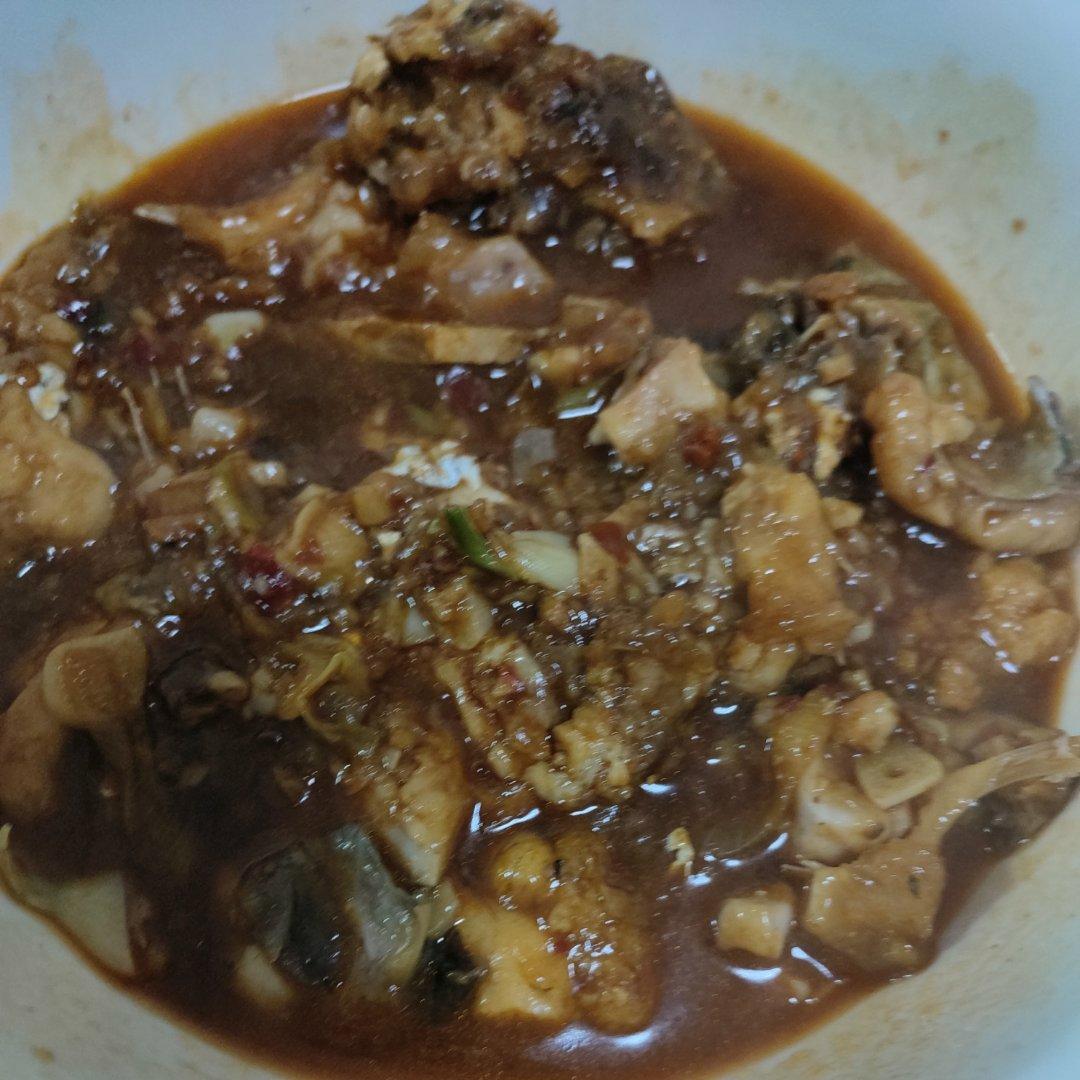 适合孩子吃的下饭菜：酱汁焖鱼