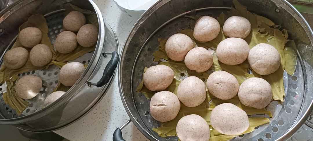 无油无糖松软的全麦馒头