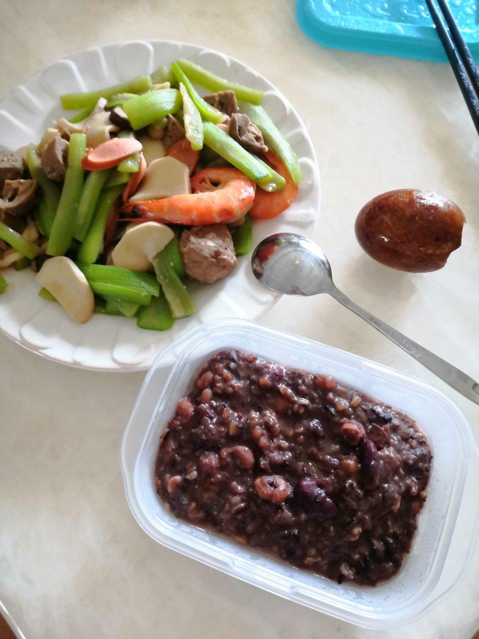 豆浆杂粮粥（别名：回归正轨粥）丨健康·三餐