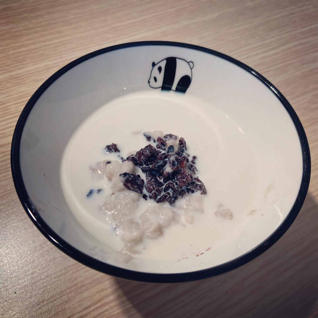 糯糯的紫米粥
