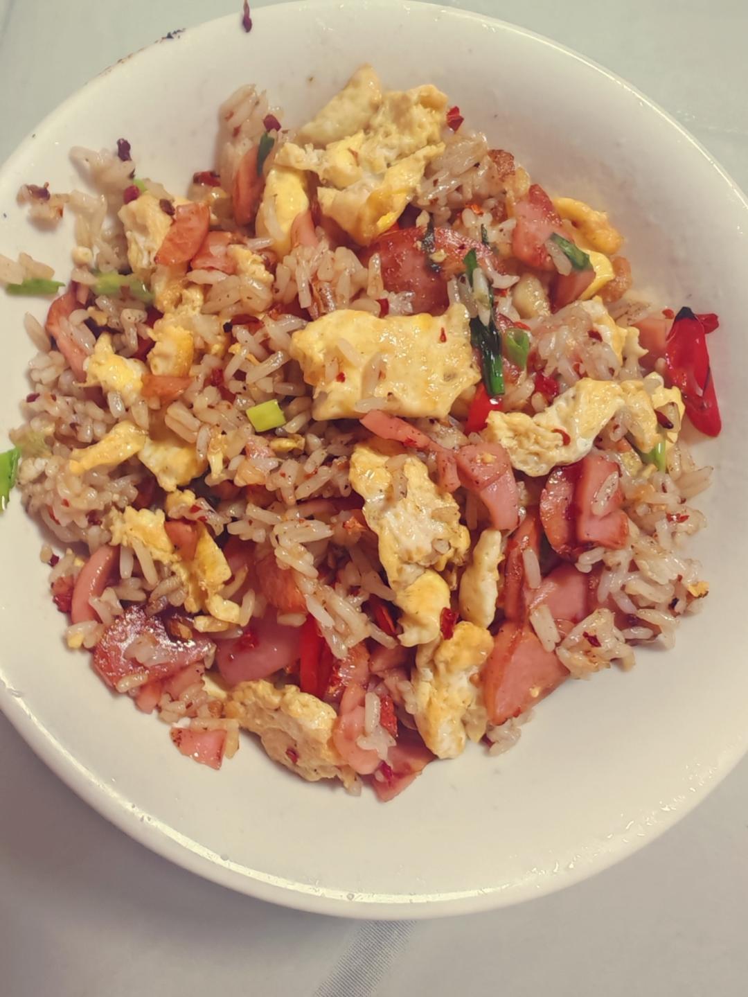 超级香的扬州炒饭/火腿鸡蛋什锦炒饭