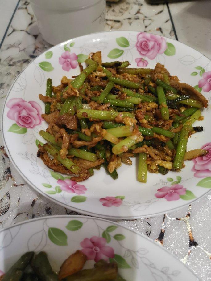 蒜薹炒肉