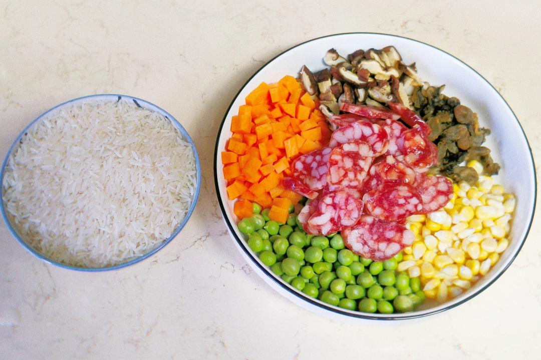懒人必备～电饭煲腊肠焖饭