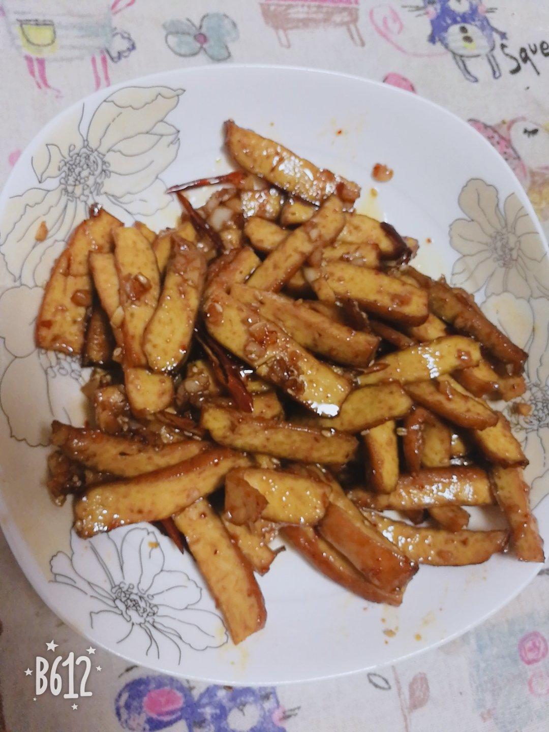 零嘴麻辣香干