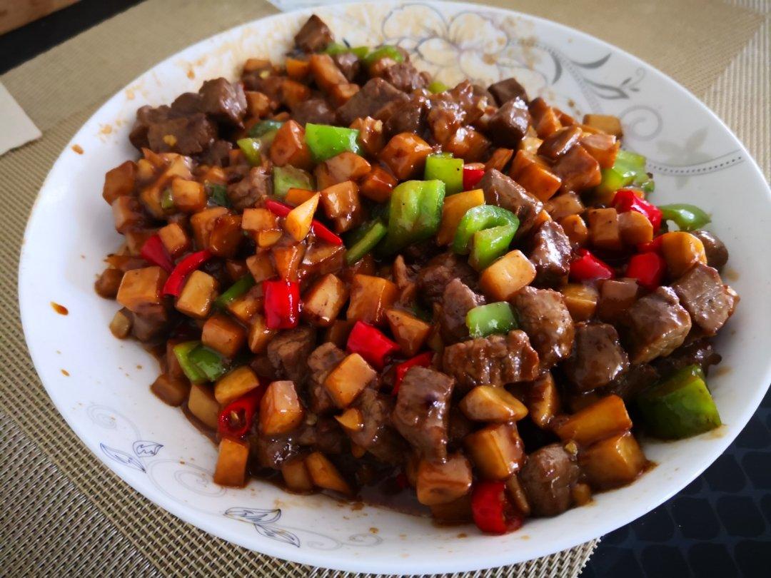 家常菜~杏鲍菇烧牛肉粒