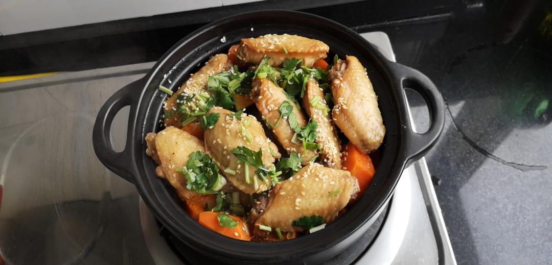 鲜嫩多汁南瓜焖鸡翅（塔吉锅版）
