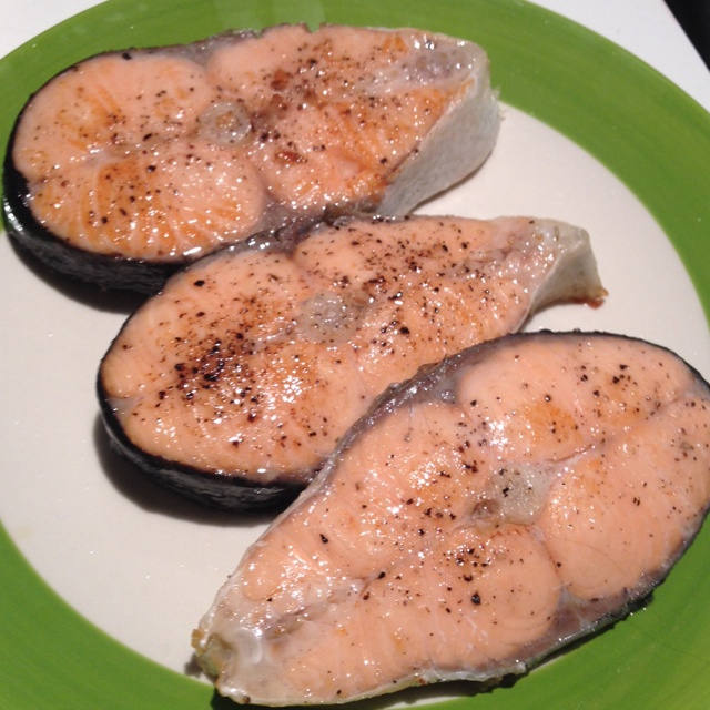 黑胡椒煎三文鱼排