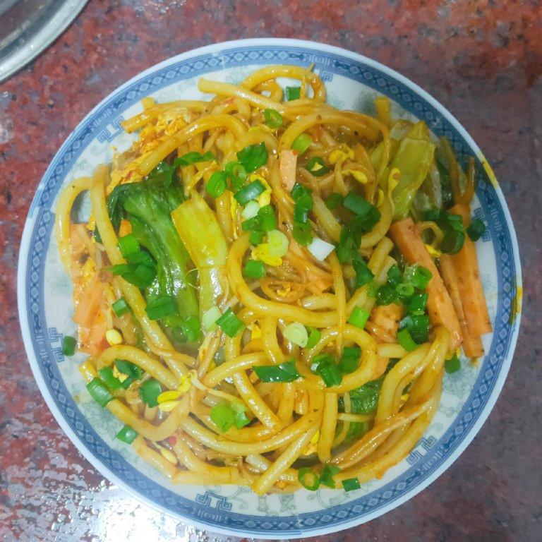 刺激灵魂：新疆爆辣炒米粉🍜