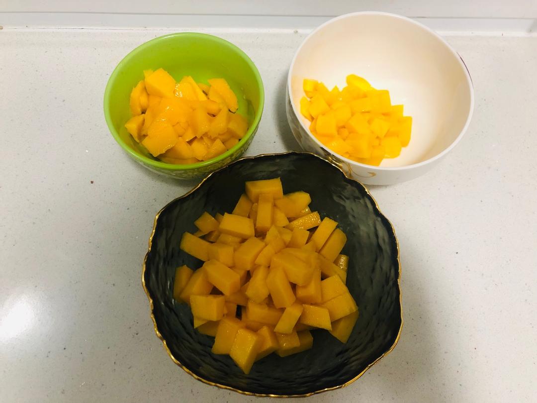 芒果巧克力奶酪慕斯蛋糕（免烤）