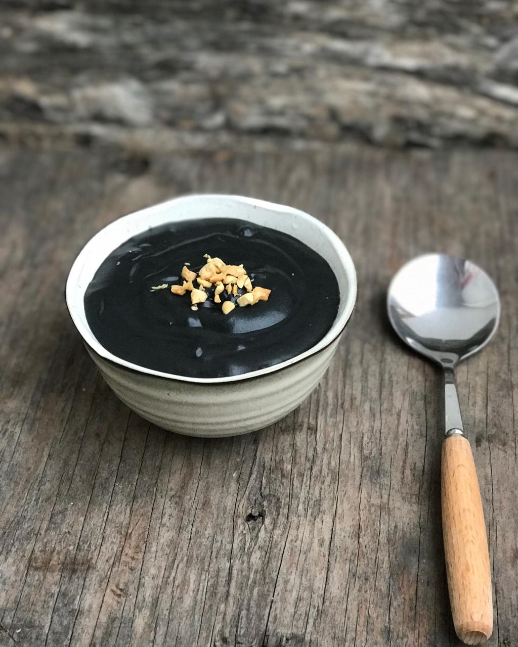 槑子cooking做的自制香浓黑芝麻糊