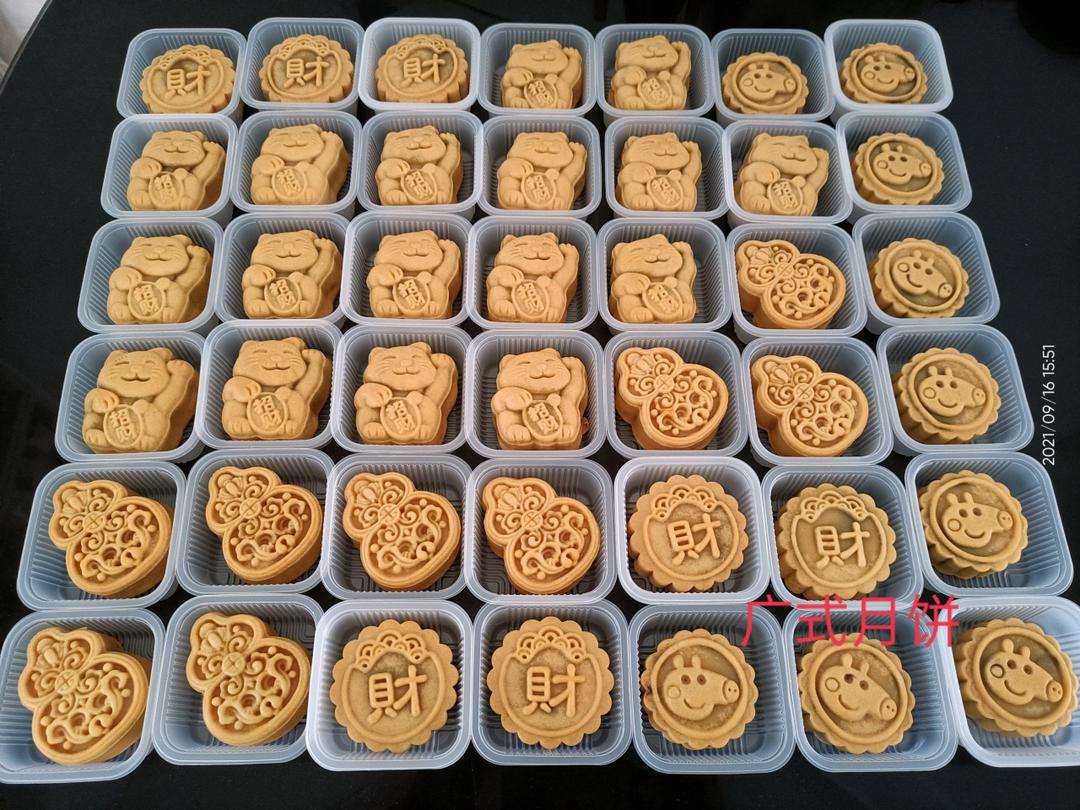 广式月饼—蛋黄冬翅月饼