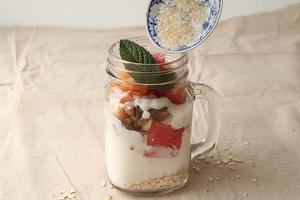 【一分钟早餐】水果燕麦酸奶罐子的做法 步骤8