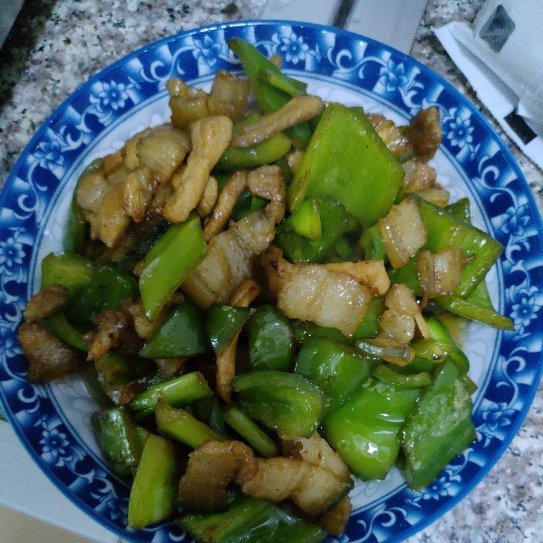 莴苣炒五花肉