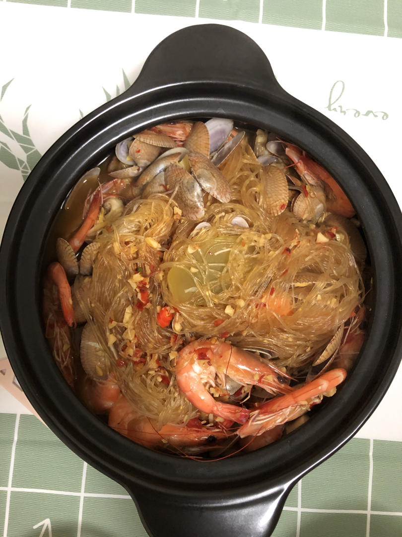 砂锅花甲粉丝煲