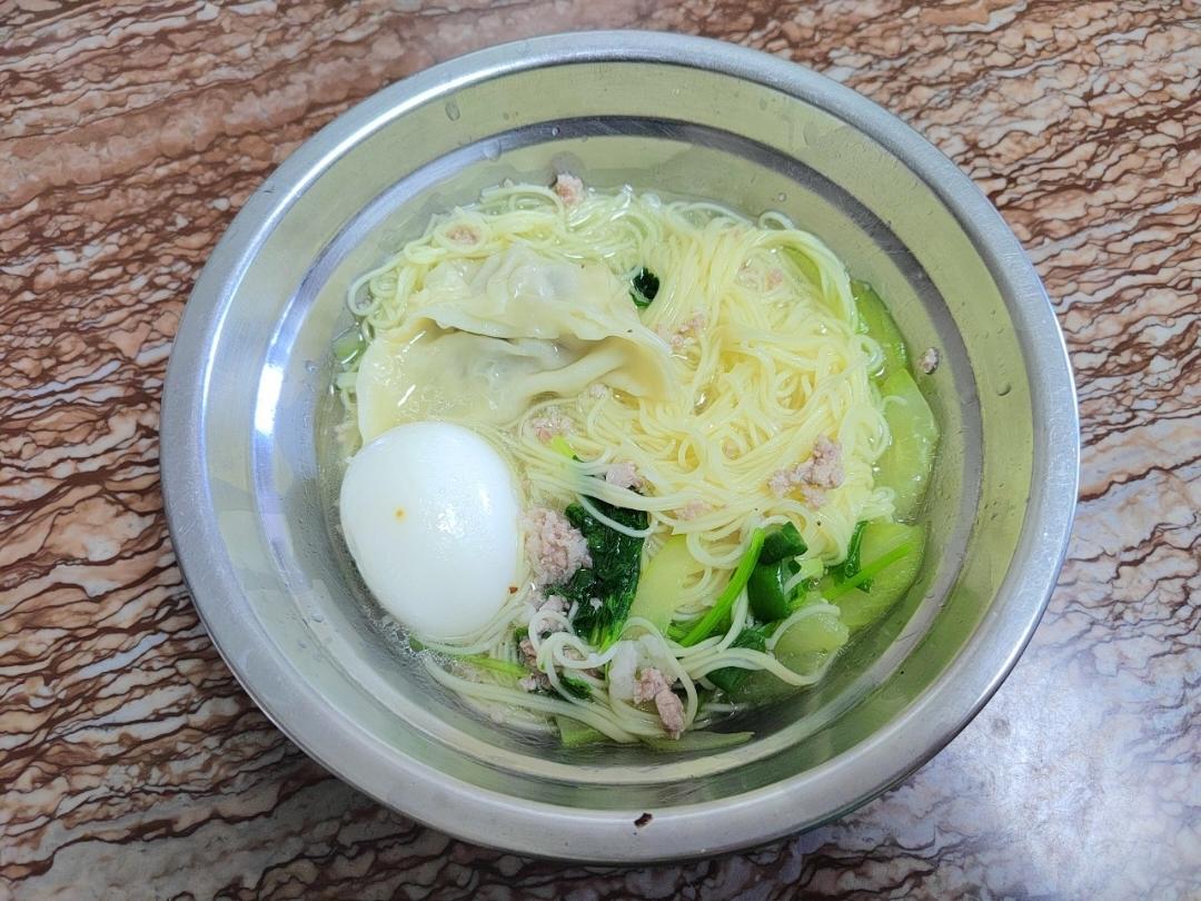 一个人的午餐