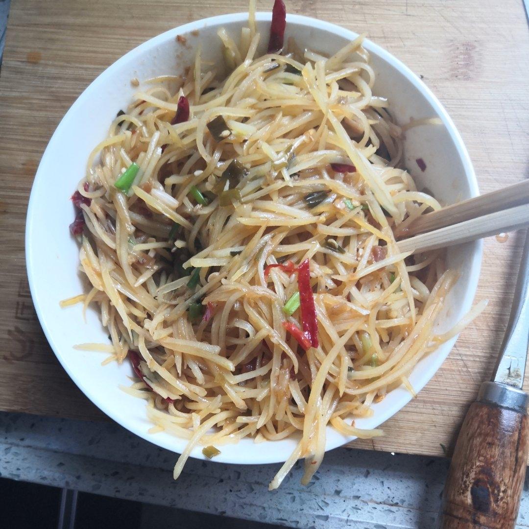 酸辣土豆丝的家常做法 超级下饭