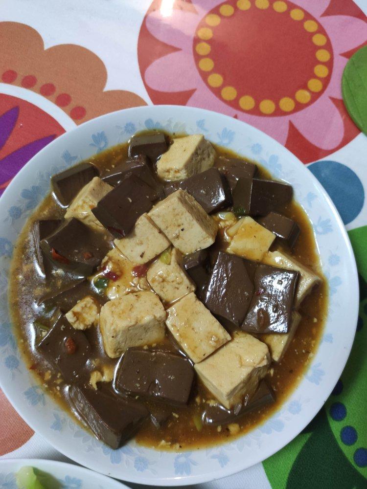 猪血烧豆腐