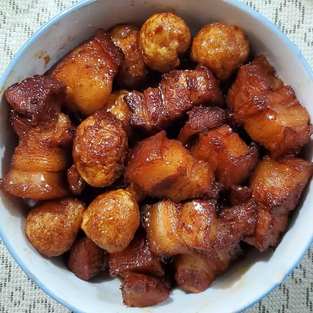 虎皮鹌鹑蛋红烧肉（家常版）美味逆天！超级下饭！