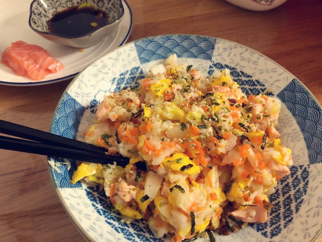 🍣三文鱼时蔬炒饭