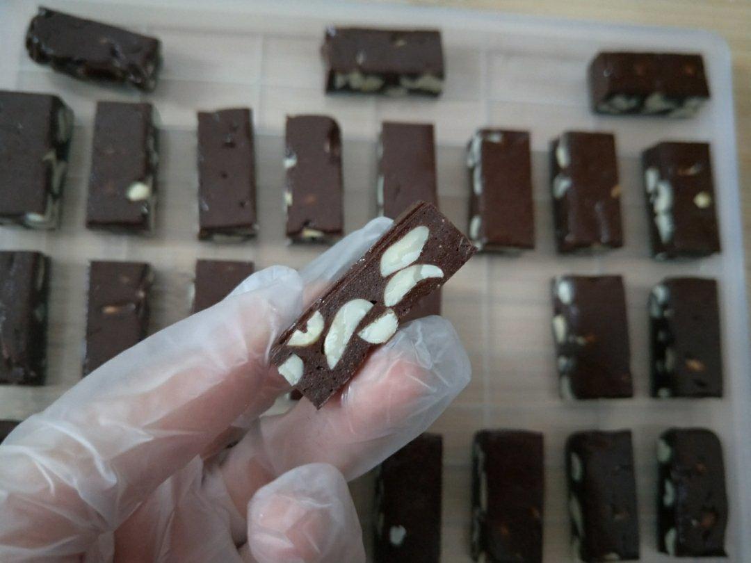 双倍巧克力 花生牛轧糖