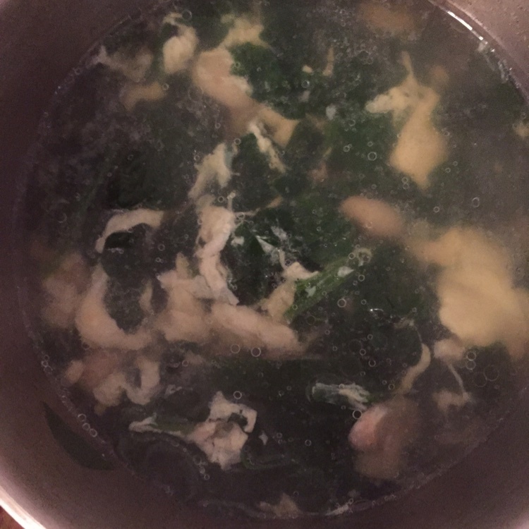 菠菜鸡蛋汤