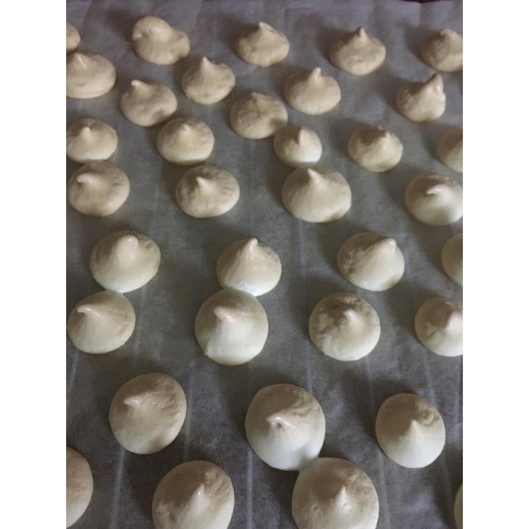 蛋白糖（烤箱做蛋白糖）