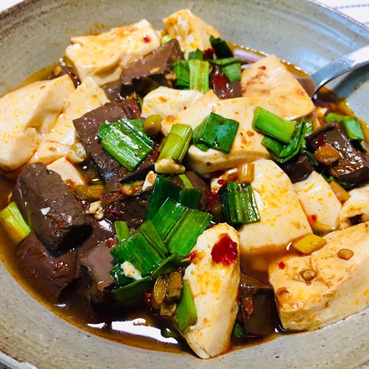 鸭血豆腐煲