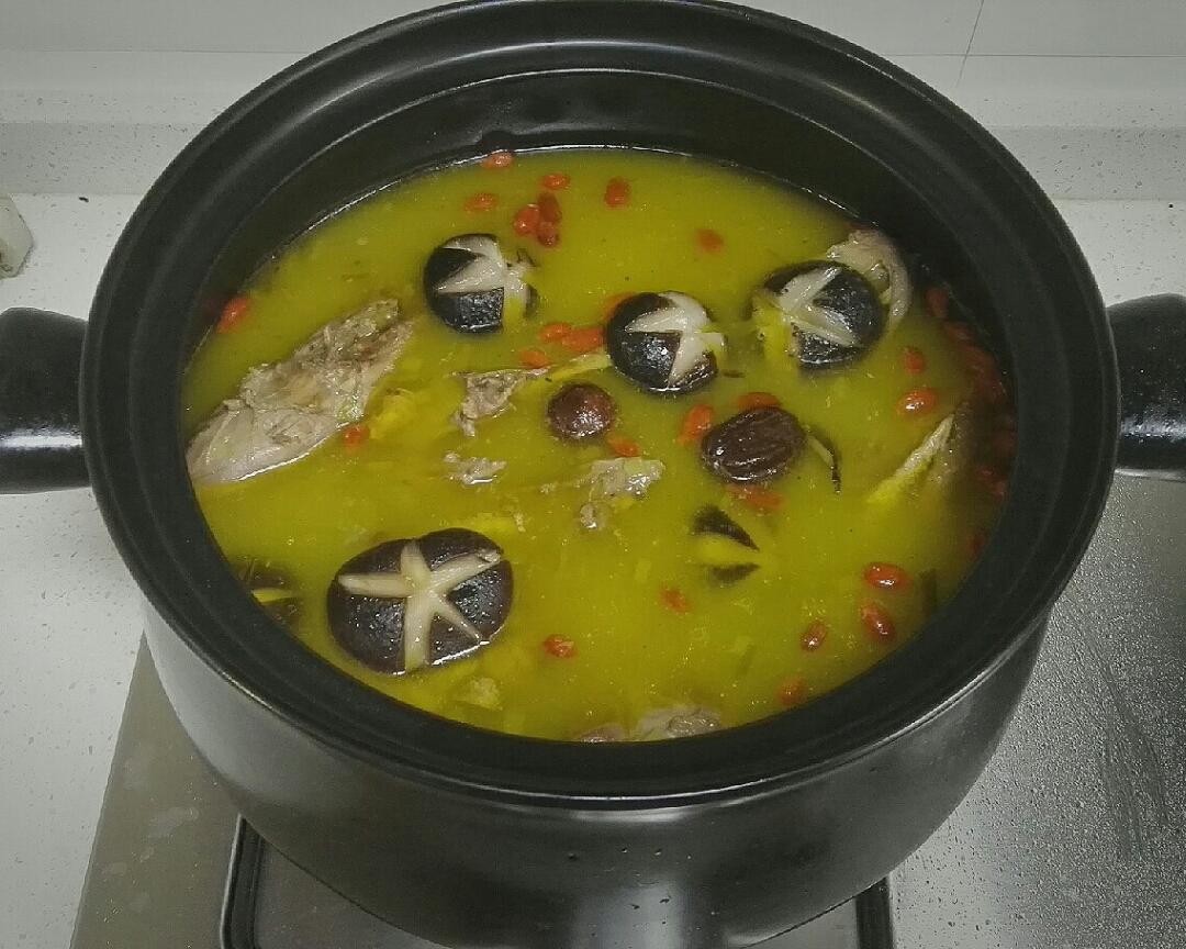 彧煲汤  香菇土鸡汤