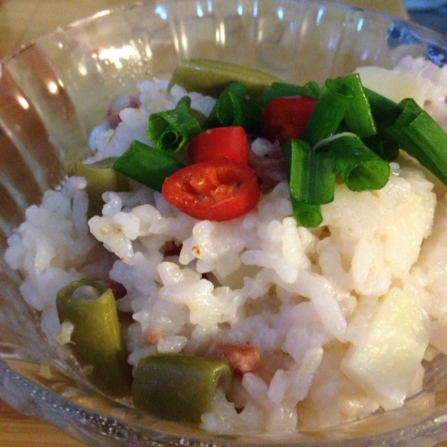 韩式香肠土豆焖饭