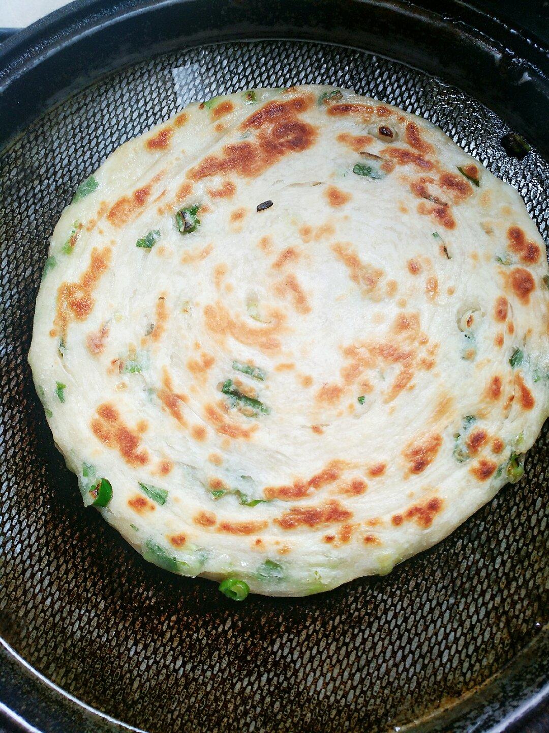 堂妈教你做飘香葱油饼
