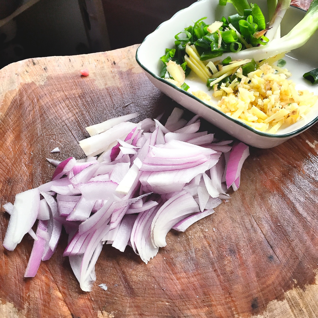 孜然洋葱炒牛肉粒