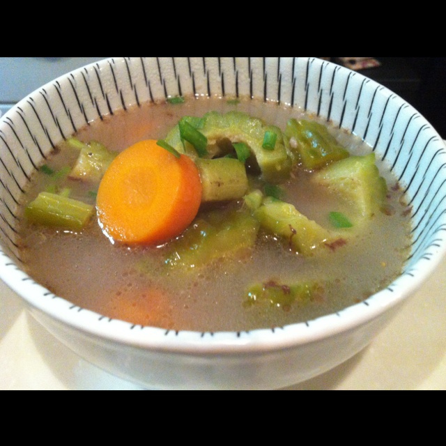 苦瓜黄豆排骨汤