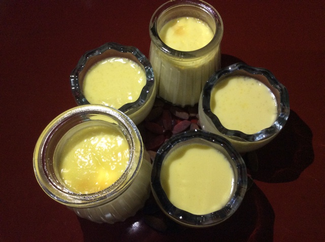 Crèmebrulée。法式烤布雷。焦糖布丁。