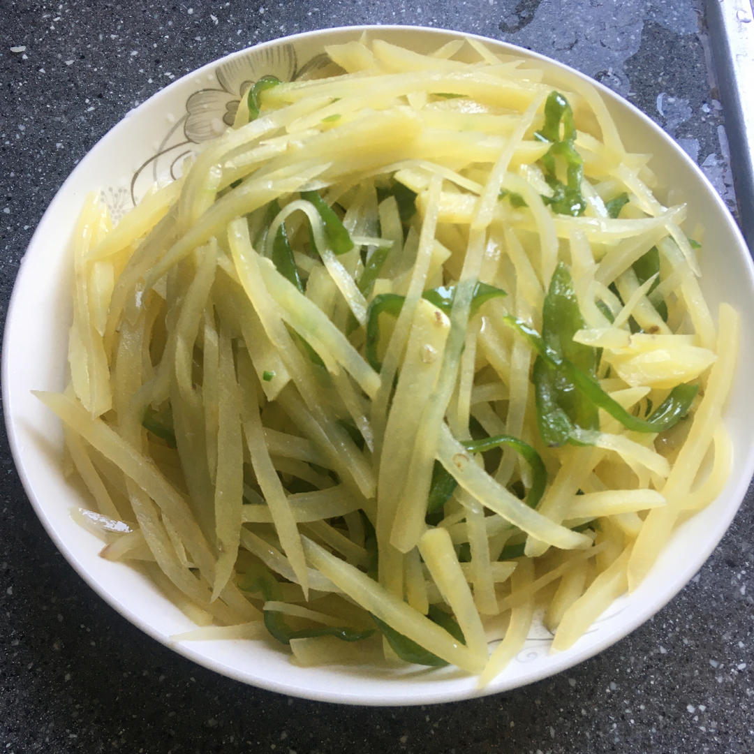 寒欣 做的清炒土豆丝