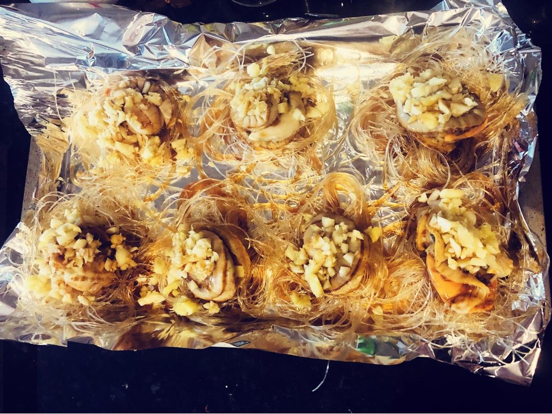 超赞蒜蓉烤扇贝