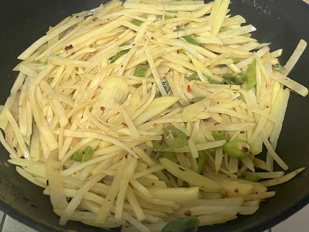 【酸辣土豆丝】｜超美味的家常菜做法