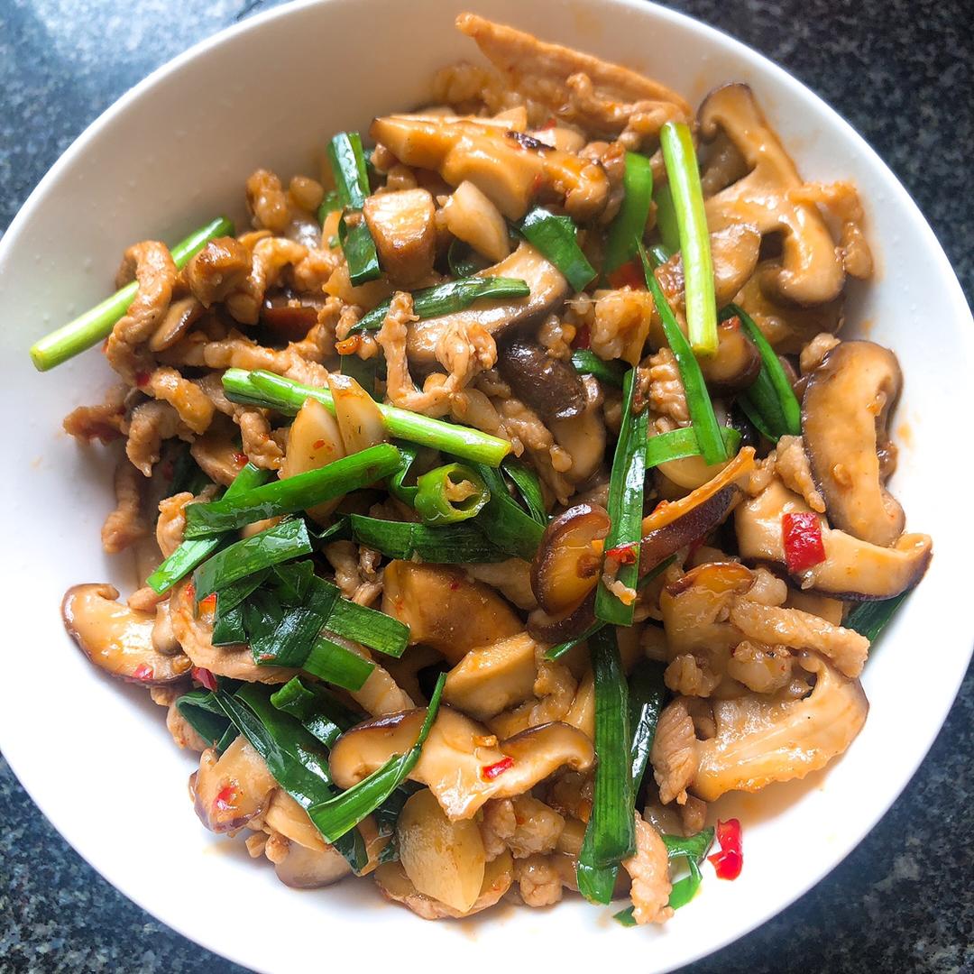 爆炒鲜香菇