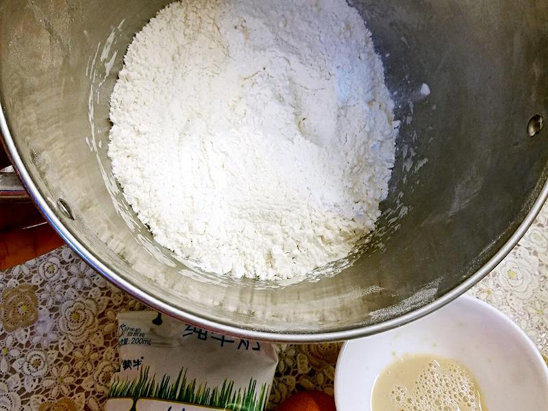 纯奶手撕吐司的做法 步骤1