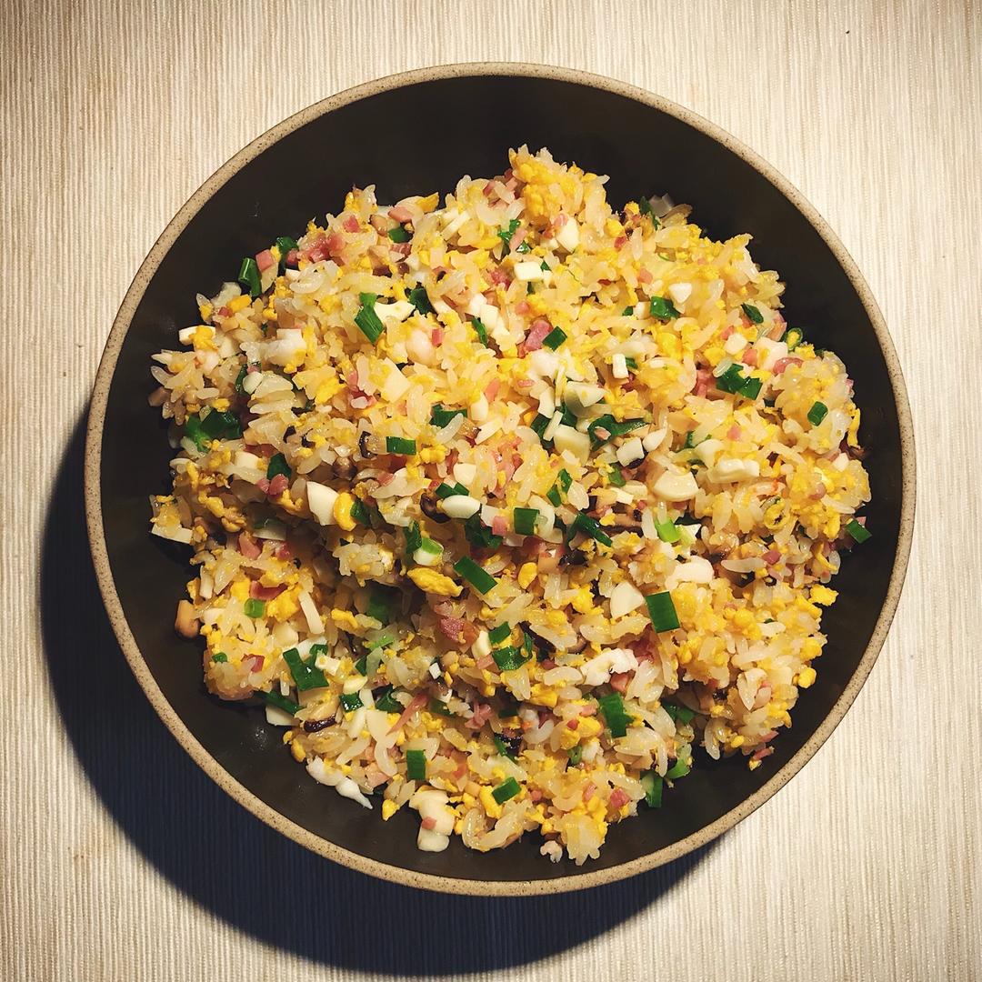 出汁做的扬州炒饭美食台