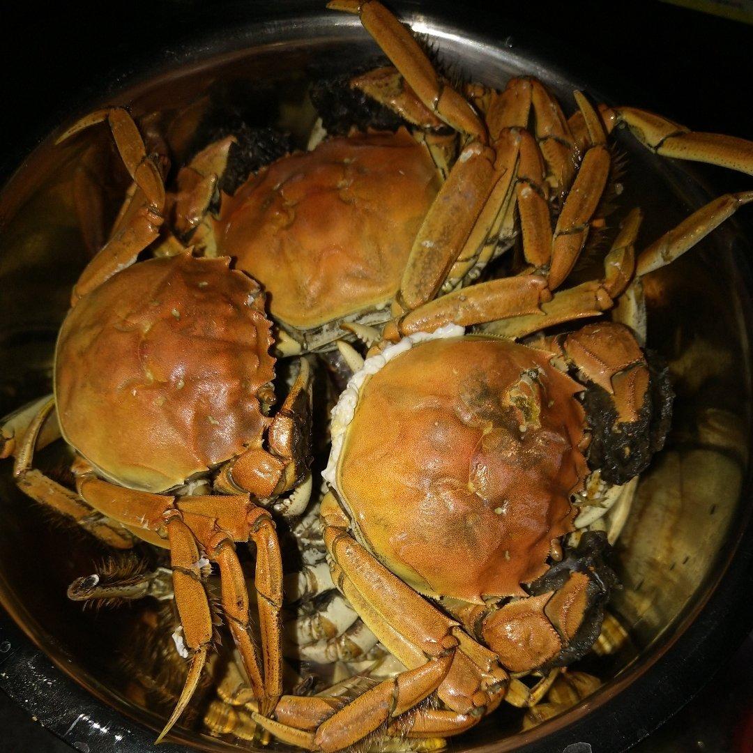 蒸河蟹