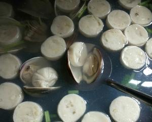 蛤蜊鱼卷汤的做法 步骤5