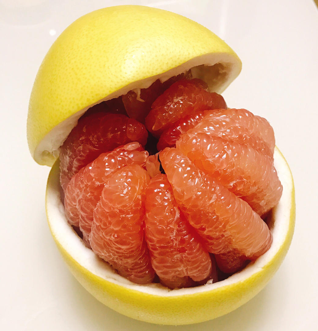 鹿鹿子118做的超详细最干净剥柚子法