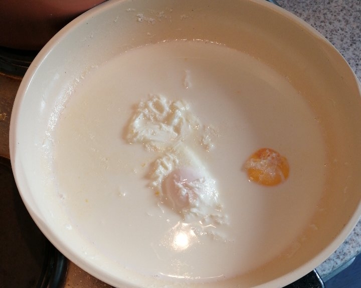 牛奶煮鸡蛋的做法