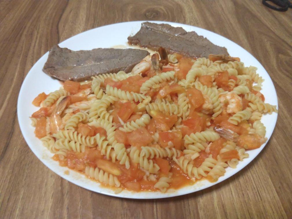 虾仁番茄意大利面