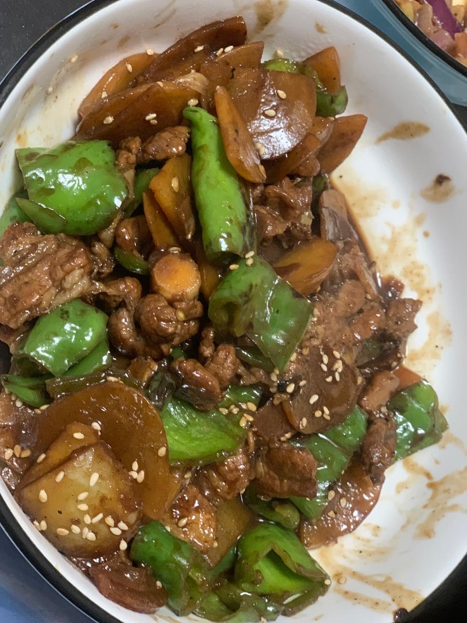 土豆辣子肉片（天津本地做法）的做法
