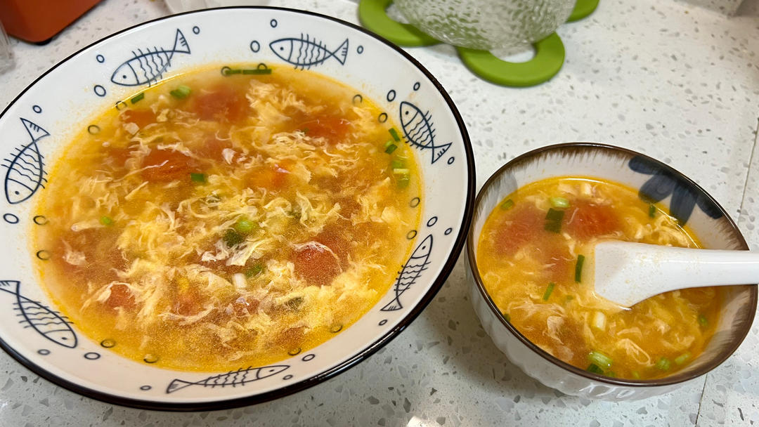 【跟我做不会错】简单又好喝的西红柿鸡蛋汤，家常又营养哦