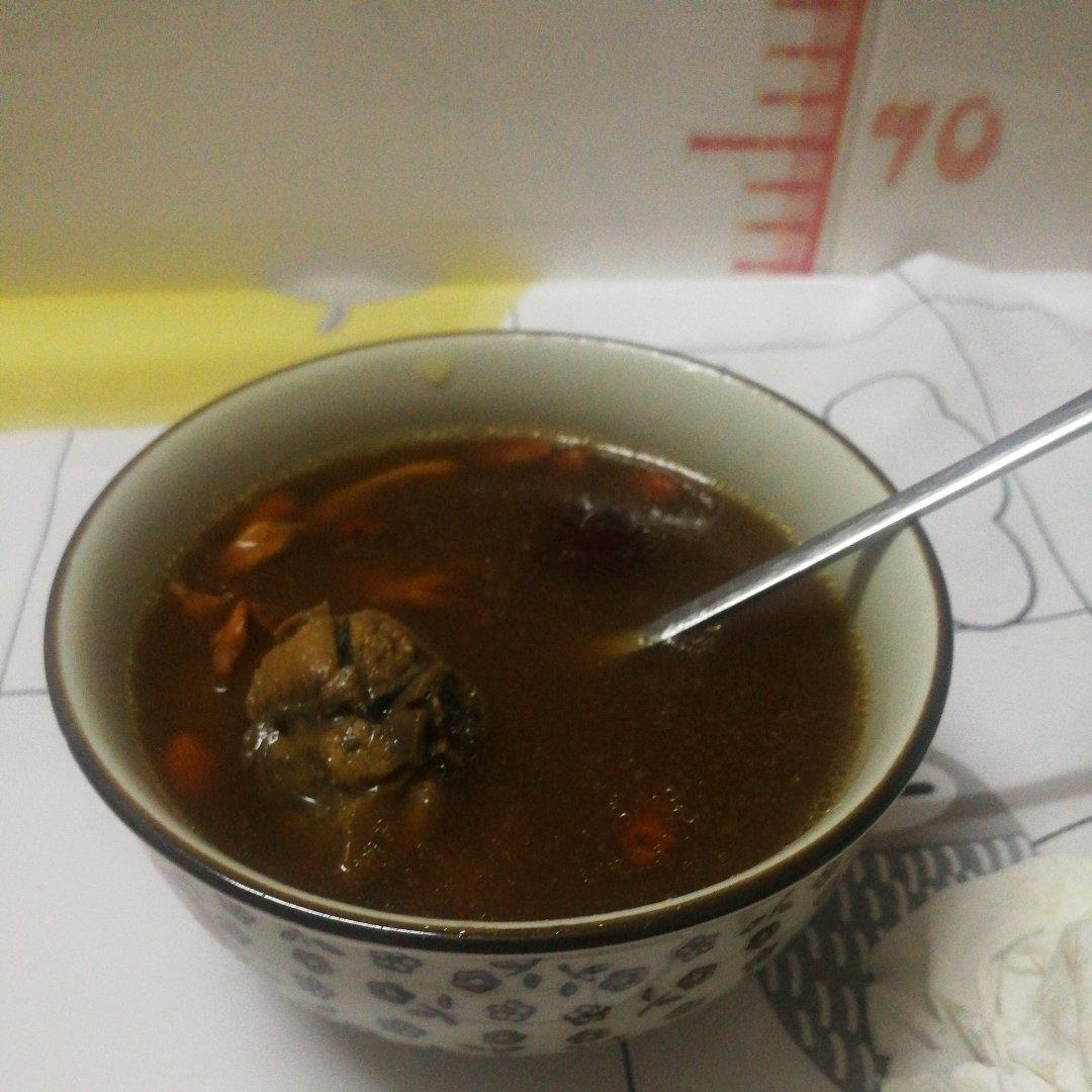 【小森妈妈菜谱】滋补靓汤-虫草花阿胶乌鸡汤